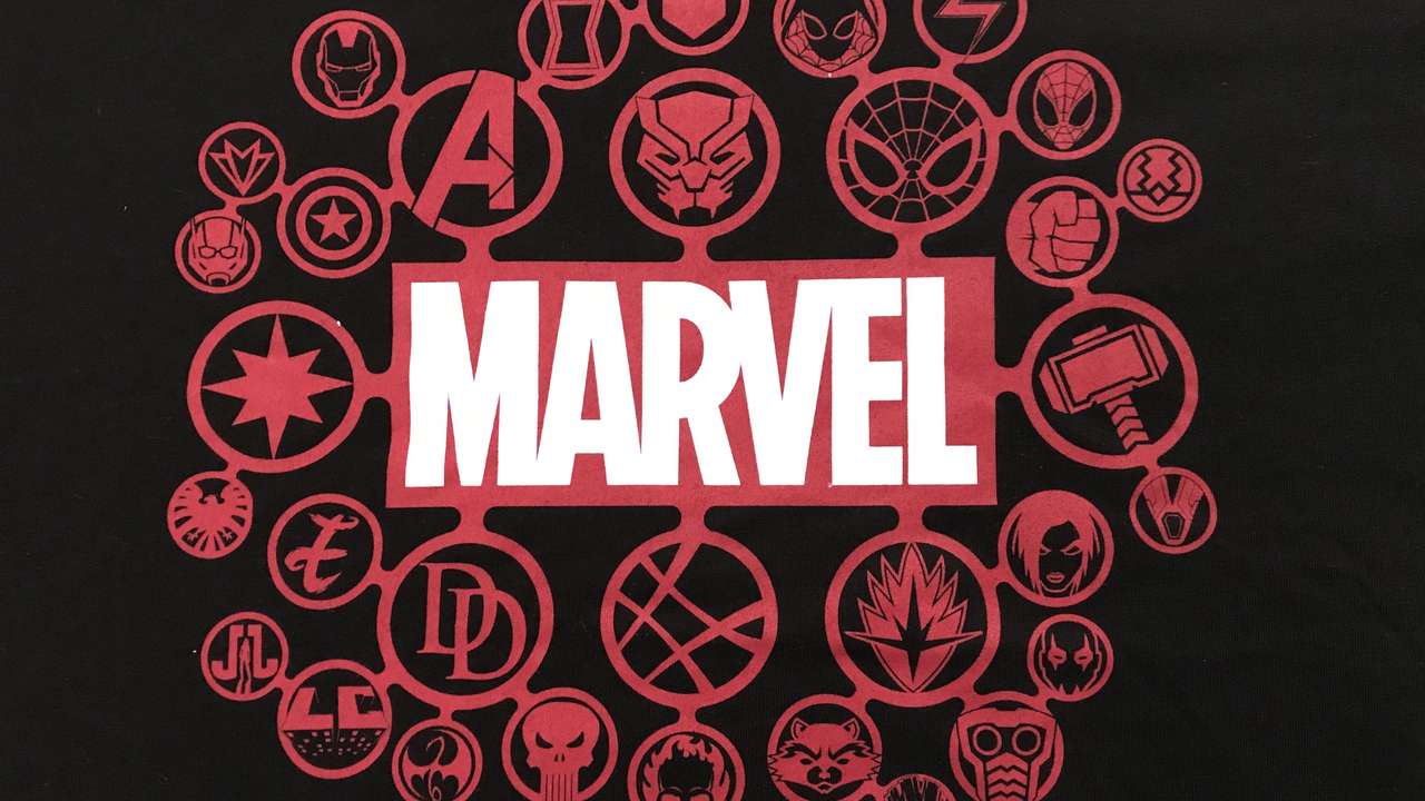 Marvel logo. puzzle online