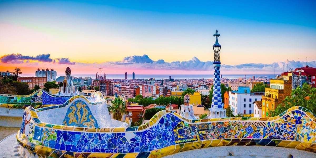 Klepání umělecké lavice v Barceloně online puzzle