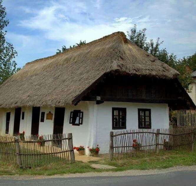 Коттедж в деревне в Румынии онлайн-пазл