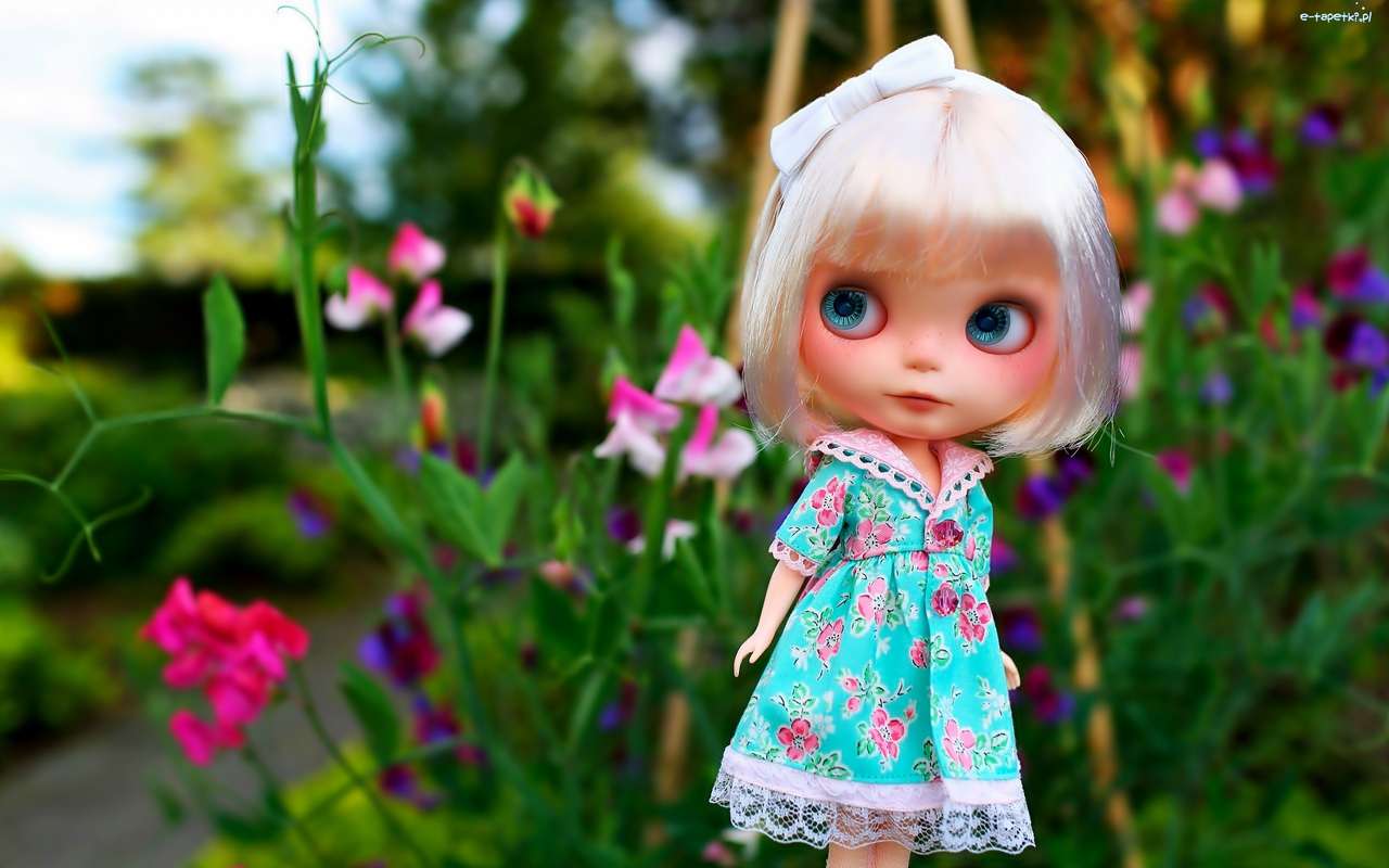 Κούκλα, κήπος παζλ online