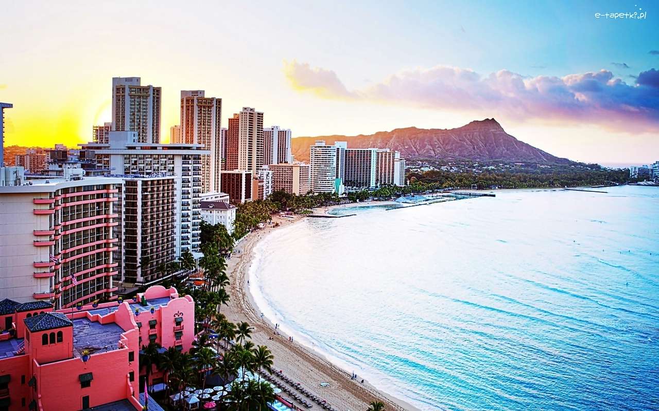 Praia em Honolulu. quebra-cabeças online