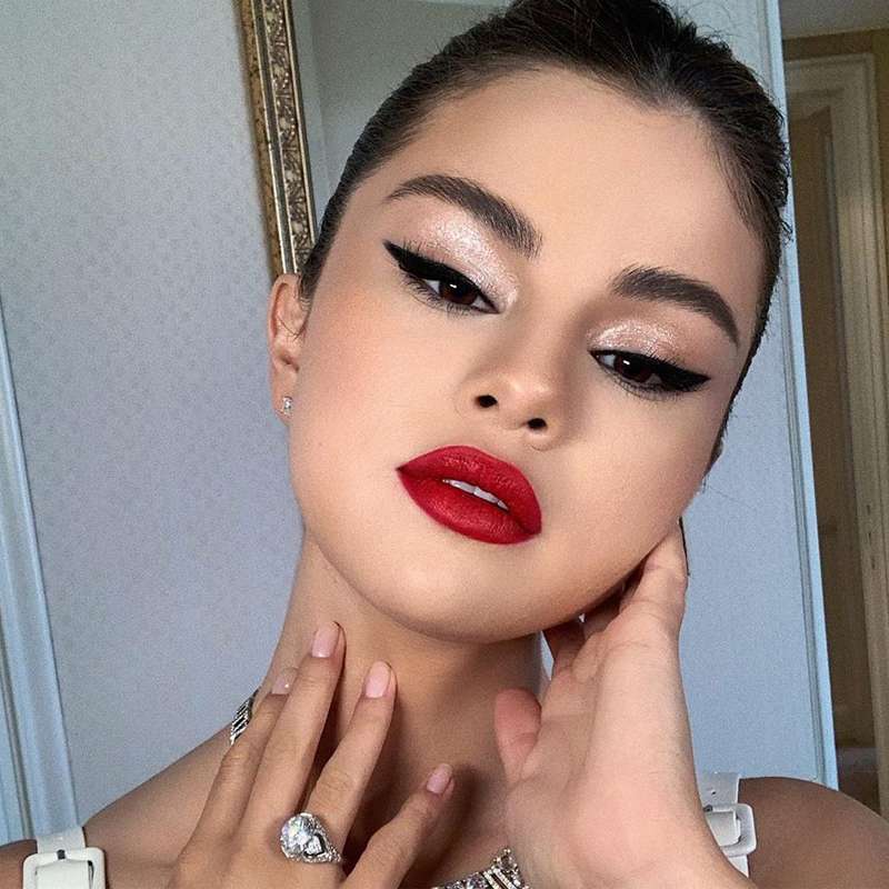 Selena gomez så söt Pussel online