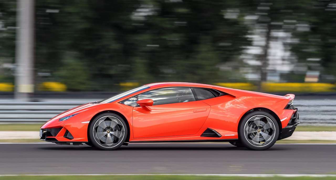 Lamborghini Huracan онлайн пазл