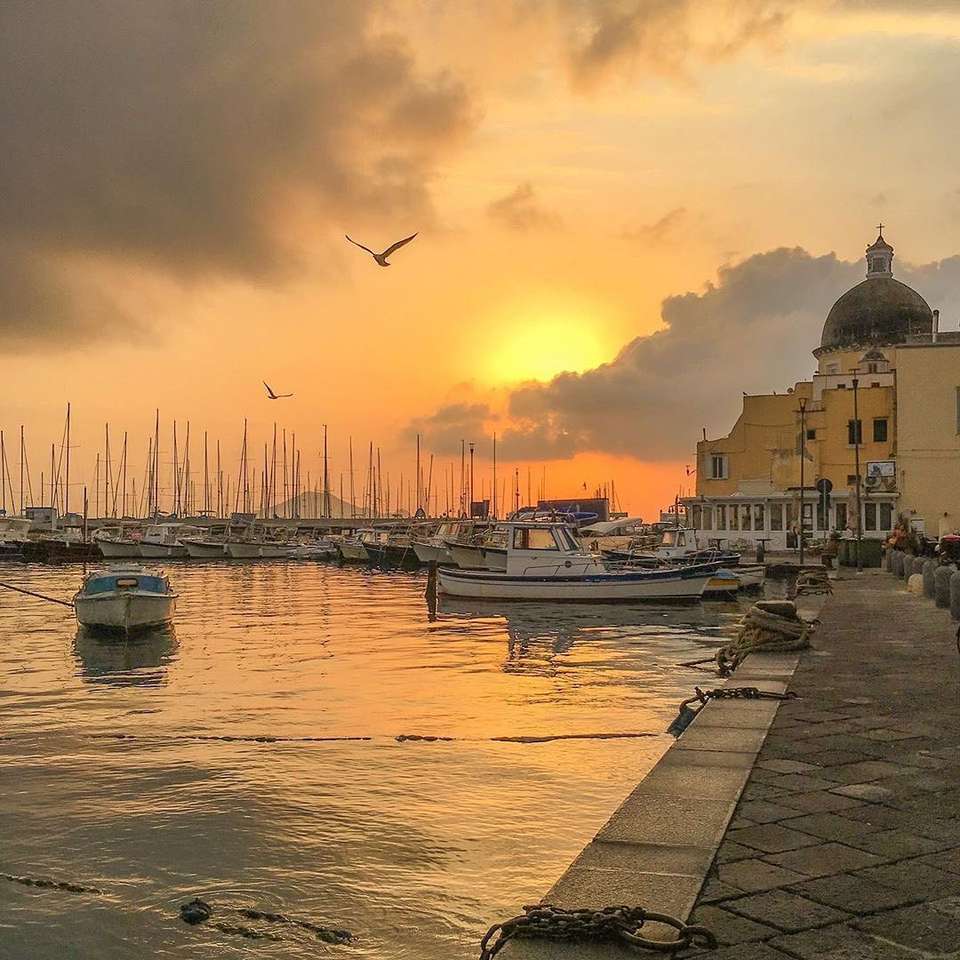 Západ slunce na Procida Neapol online puzzle