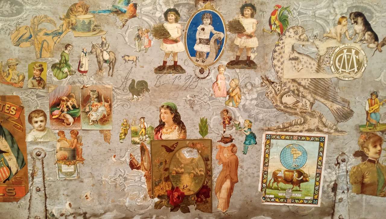 Interior de Baúl da coleção do museu quebra-cabeças online