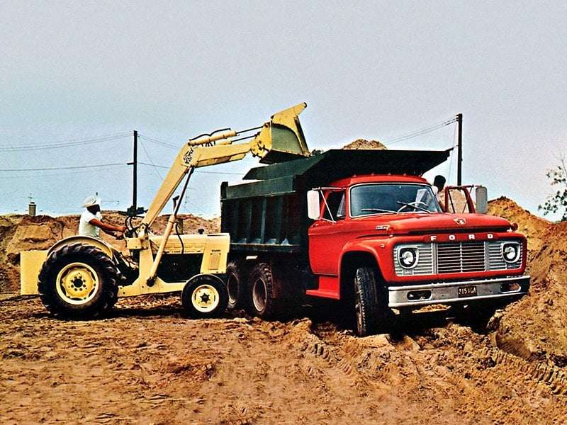 1967 Ford FT-950 camión volquete rompecabezas en línea