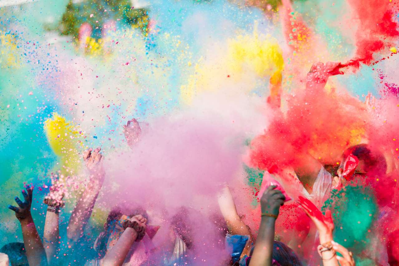 Celebração de pó colorido festival puzzle online