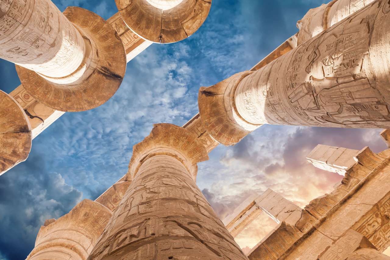 Marele Sala de Hypostyle la templele lui Karnak jigsaw puzzle online