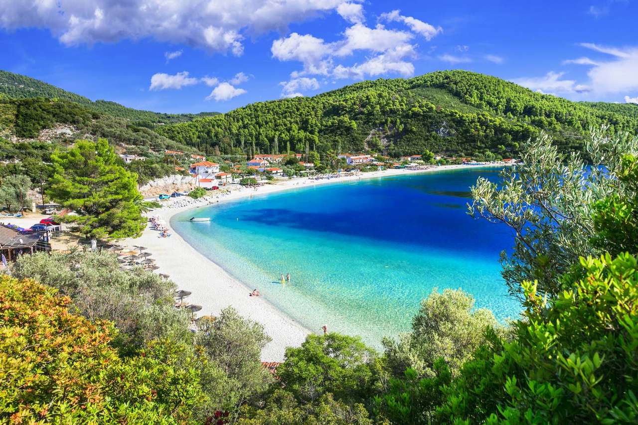Греческий остров Скопелос онлайн-пазл