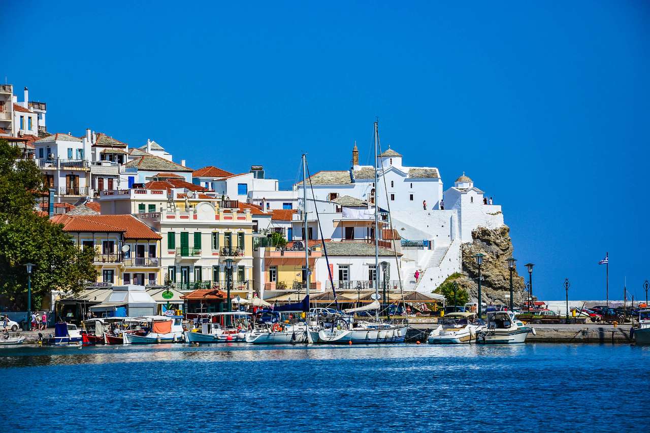 Грецький острів Скопелос пазл онлайн