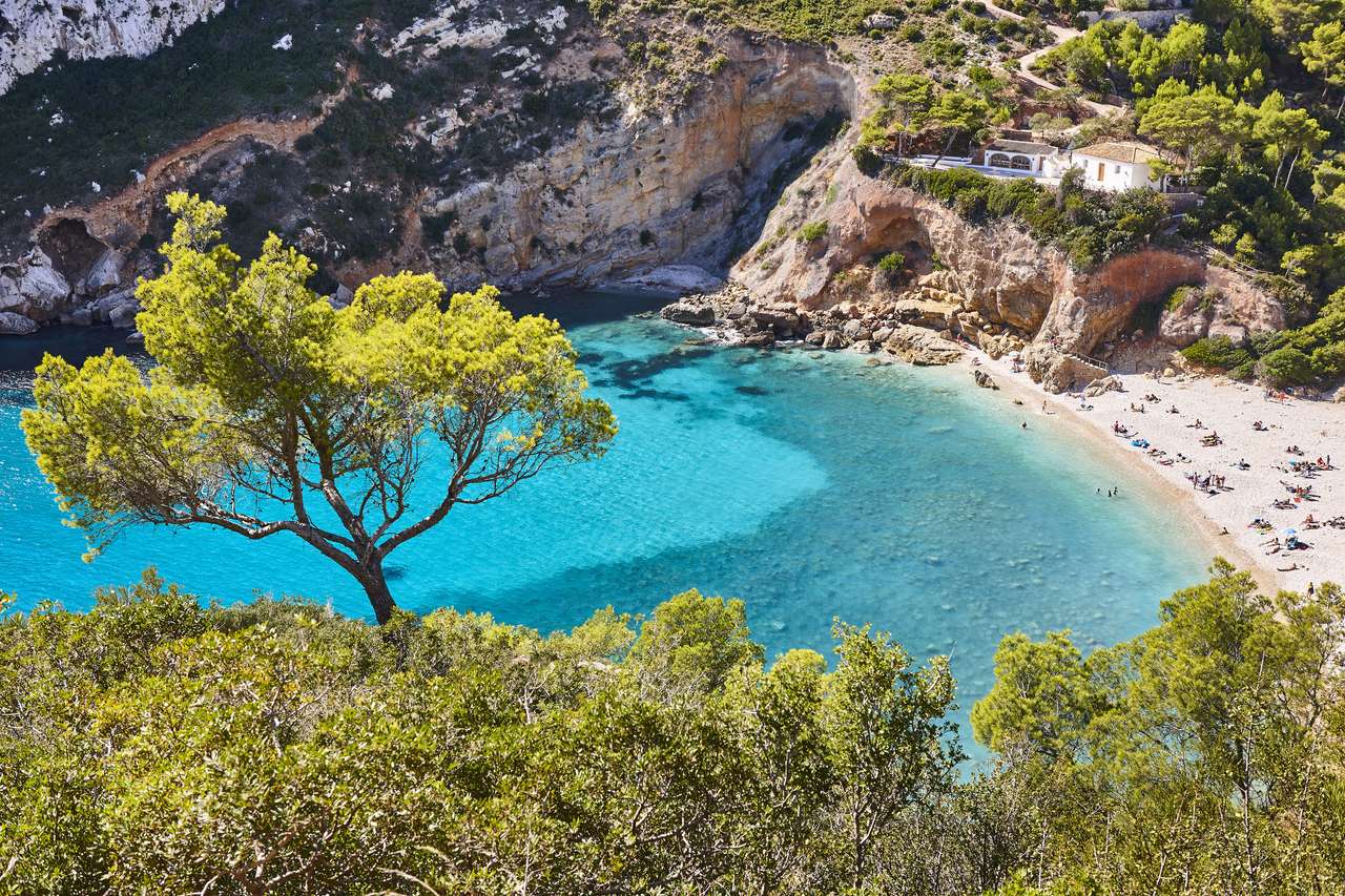Spaanse mediterrane zonnige schilderachtige kustlijn online puzzel