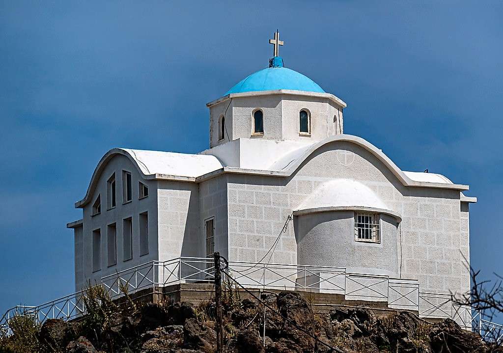 Limnos île grecque St. Nicholas à Myrina puzzle en ligne