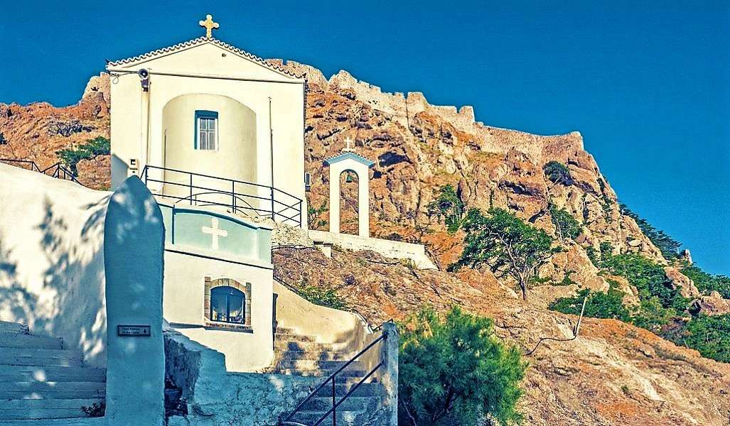 Греческий остров Лемнос Церковь Ромейкос Мирина пазл онлайн