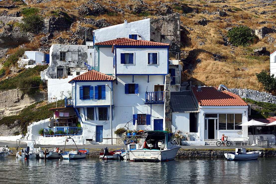Грецький острів Агіос Ефстратіос онлайн пазл