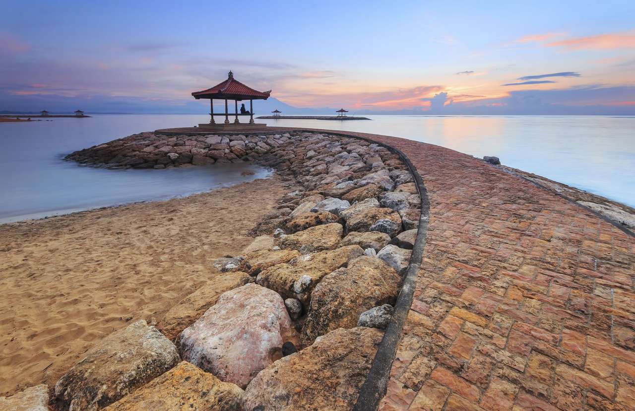 Пляж Каранг Санур на Бали онлайн-пазл