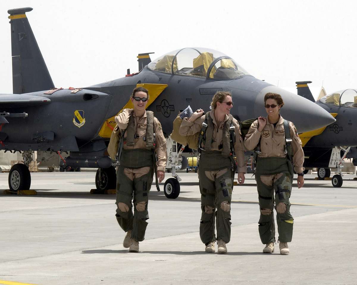 Vojenská pilotní žena - Fab online puzzle