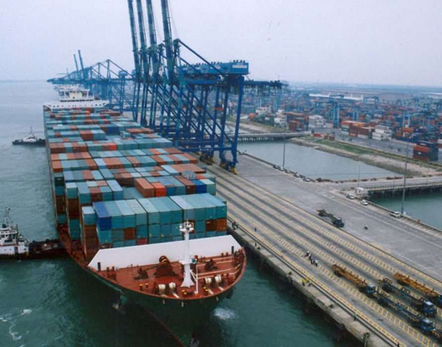 Vízzel történő export - a kikötőben kirakós online