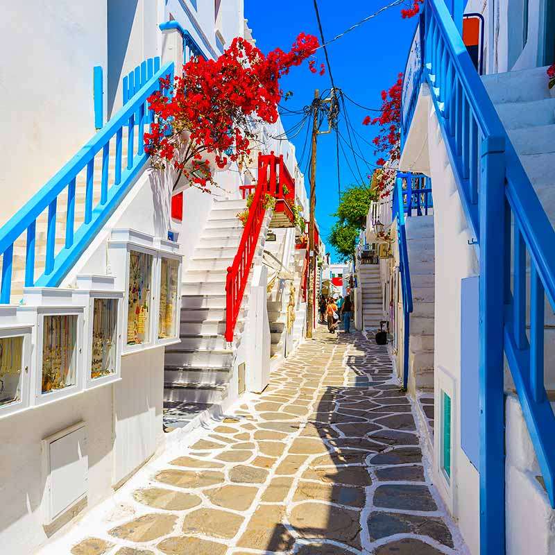 Mykonos-alb și străzile albastre puzzle online