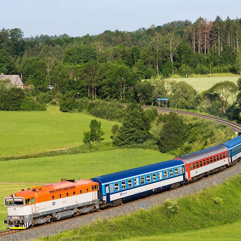Viajar de trem na República Checa puzzle online