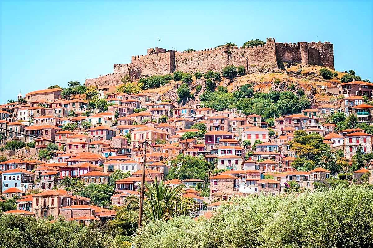 Molivos Lesbos île grecque puzzle en ligne