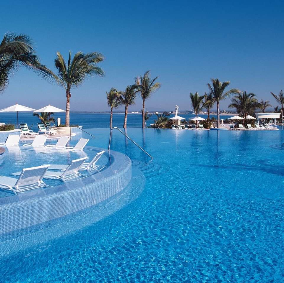 Sea, swimming pool, palm jigsaw puzzle online