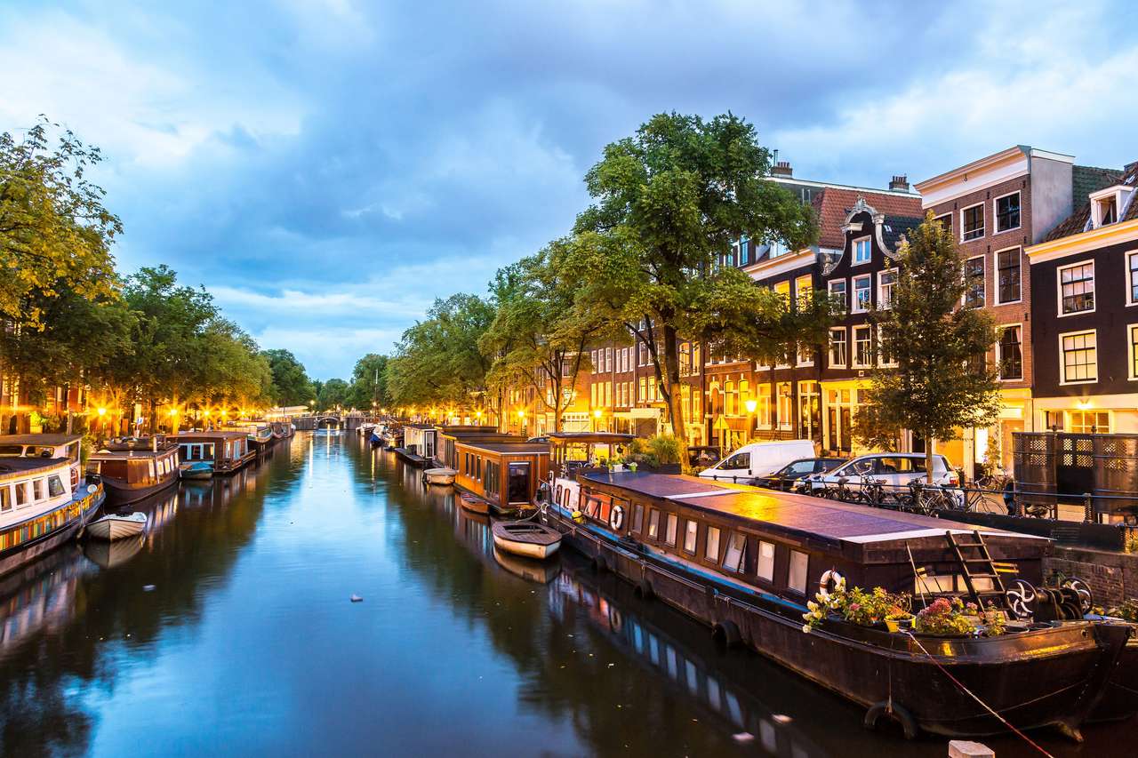 Kanaler av Amsterdam pussel på nätet