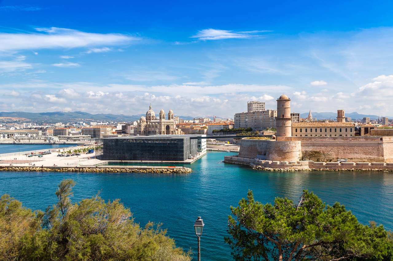 Marseille: Burg und Kathedrale Online-Puzzle
