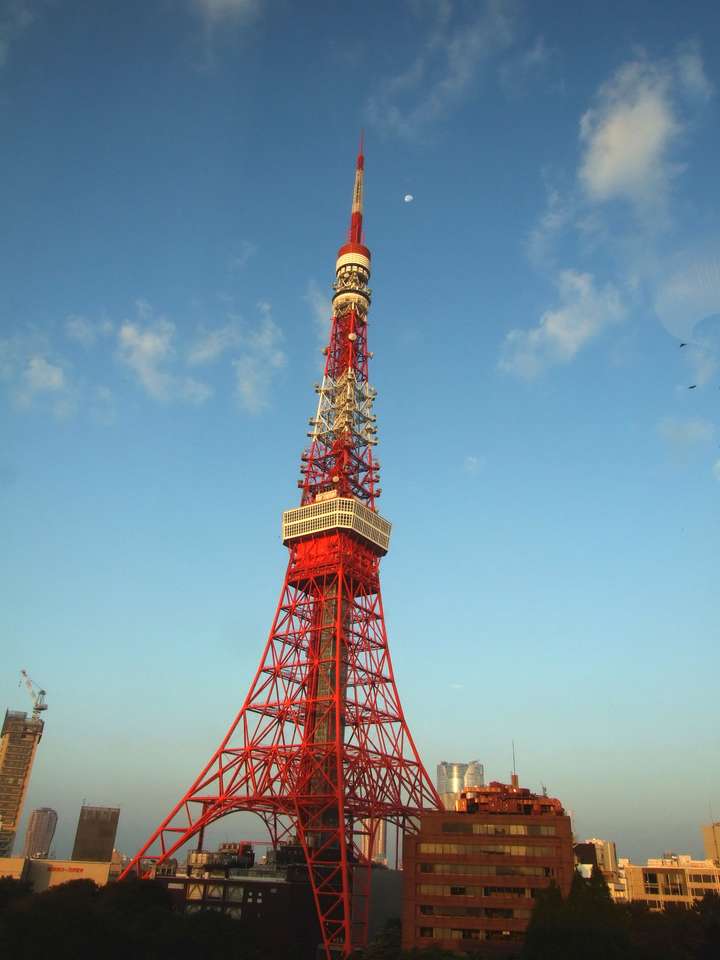 Токійська вежа онлайн пазл