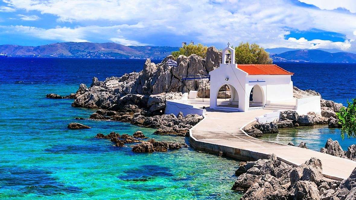 Agios Isidoros na Ilha Grega de Chios puzzle online