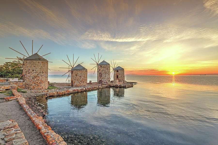 Мельницы на греческом острове Хиос пазл онлайн