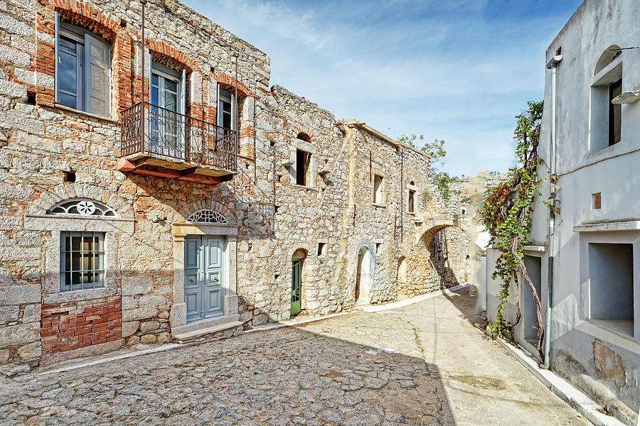 Vessa sull'isola greca Chios puzzle online