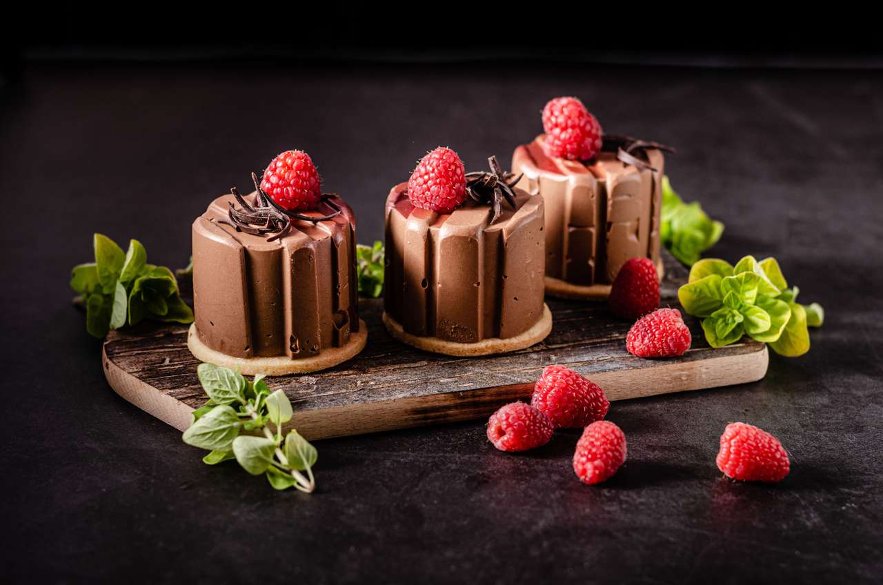 dunkler Schokoladen-Dessert. Online-Puzzle