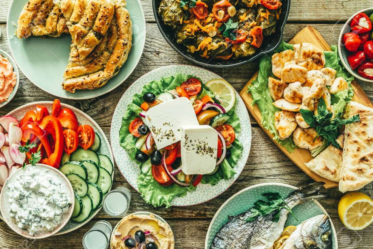 Plăci de alimente mediteraneene jigsaw puzzle online
