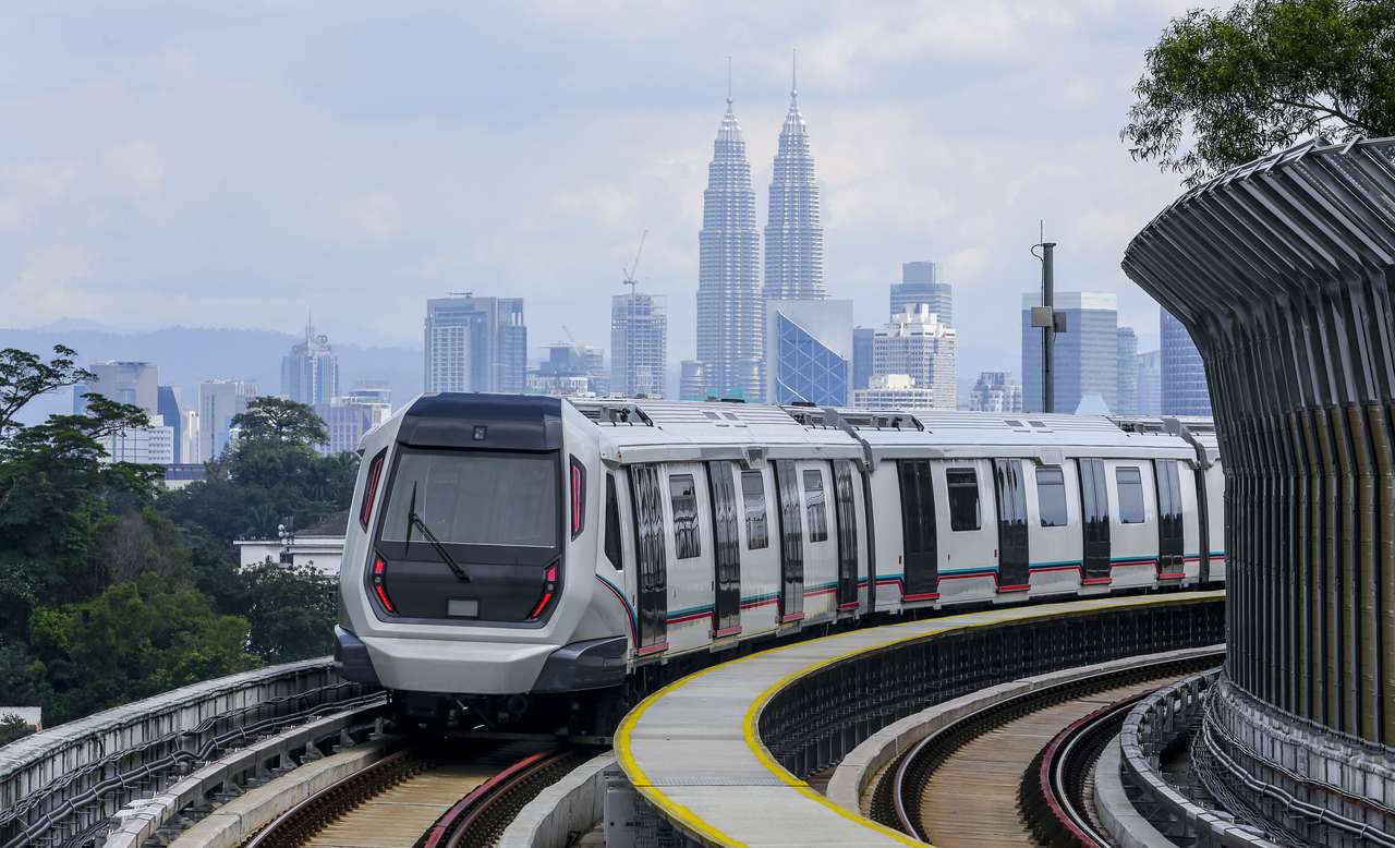 Поезд MRT Малайзии онлайн-пазл