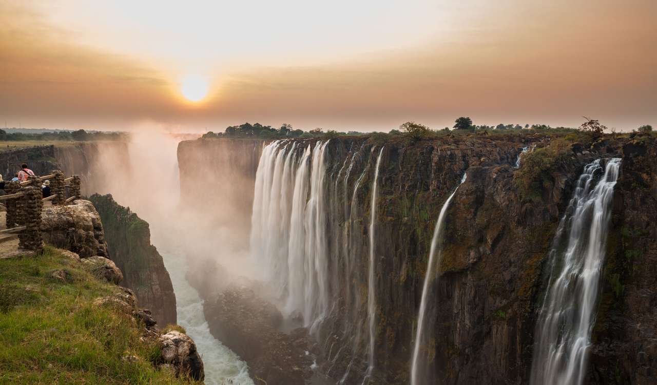Водоспад Вікторія, захід сонця, вид із Замбії пазл онлайн