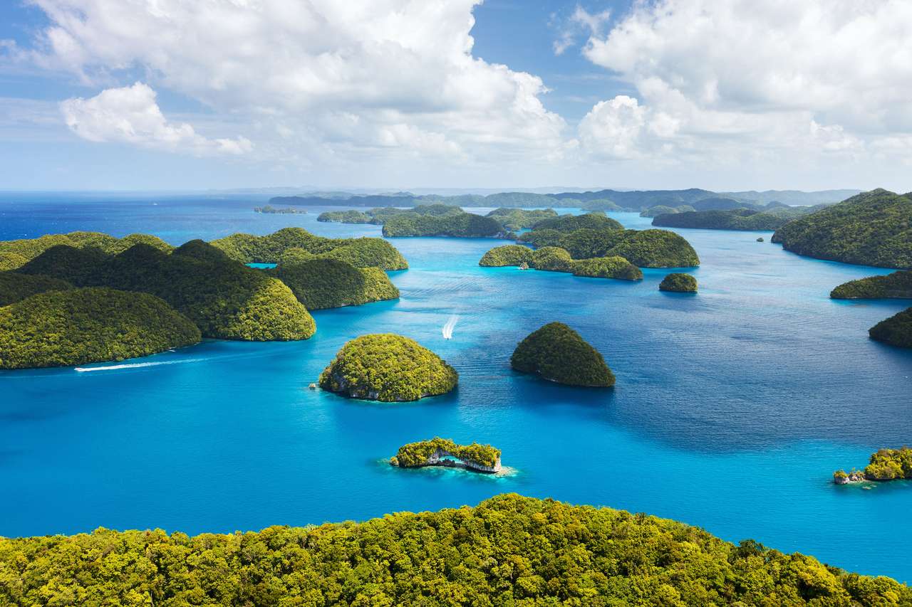 Schöne Aussicht auf Palau-Inseln von oben Online-Puzzle