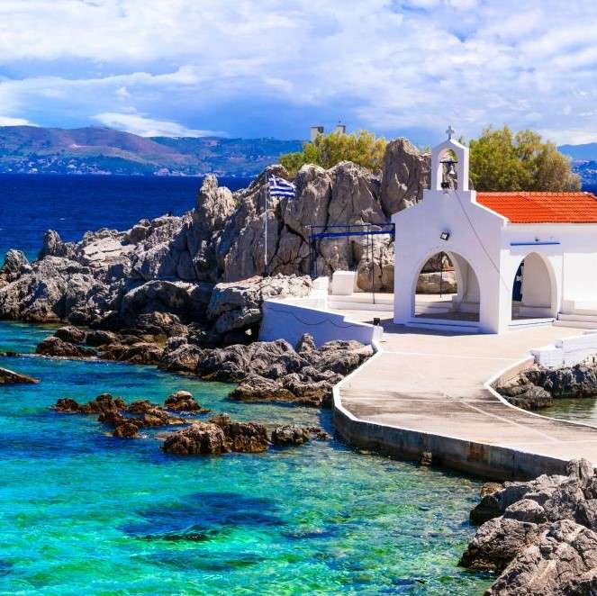 Iglesia en el pueblo de Masta en la isla de Chios. rompecabezas en línea