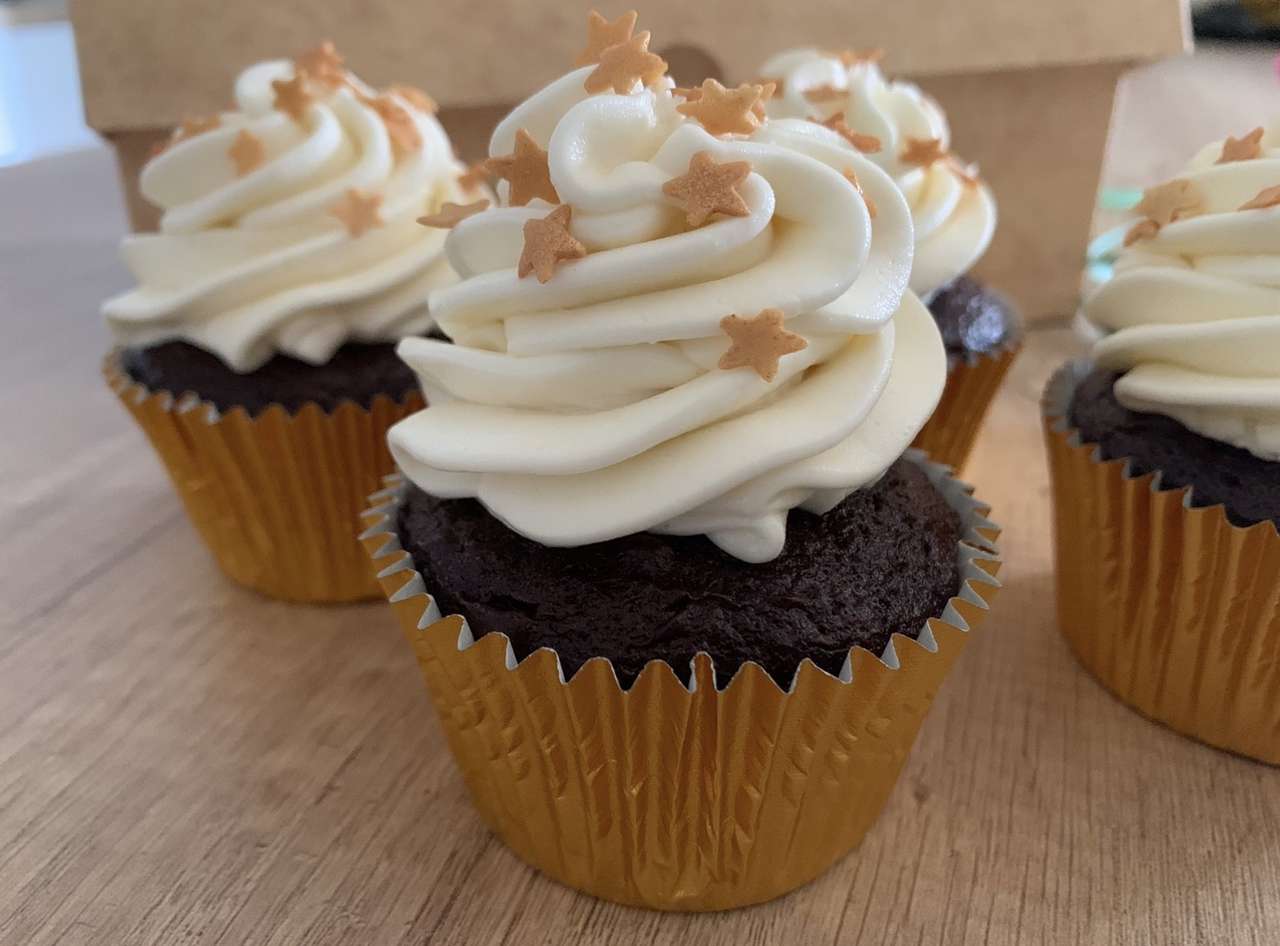 Gold Star Cupcakes❤️❤️❤️❤️. puzzle online
