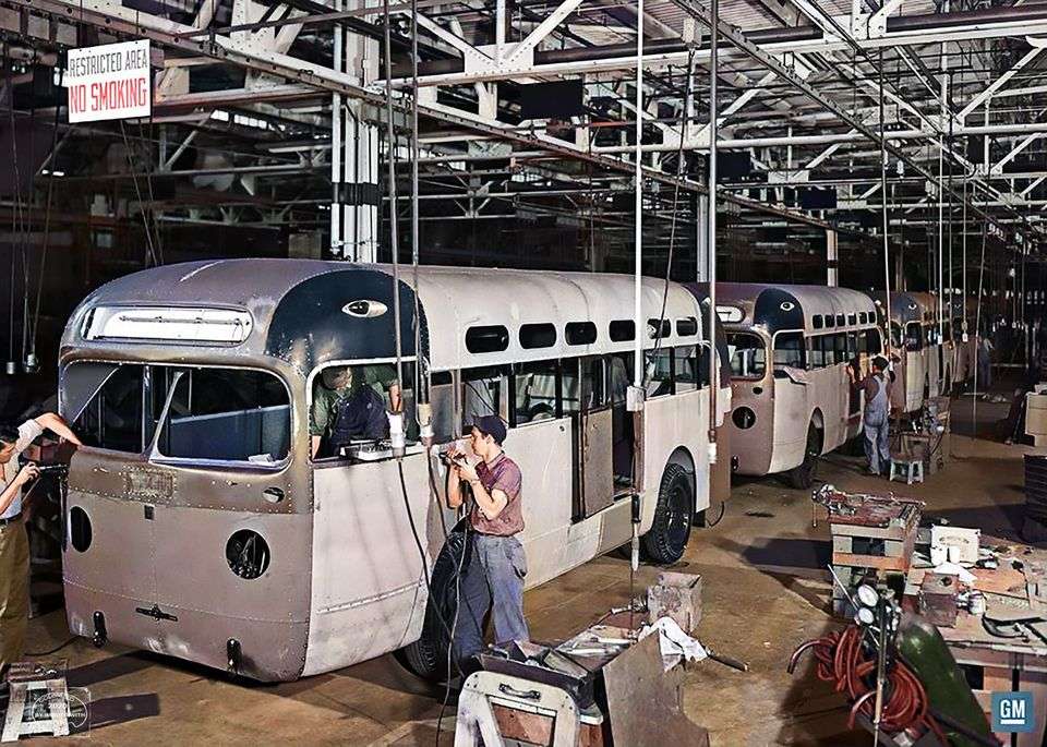1940's GMC city buses puzzle online