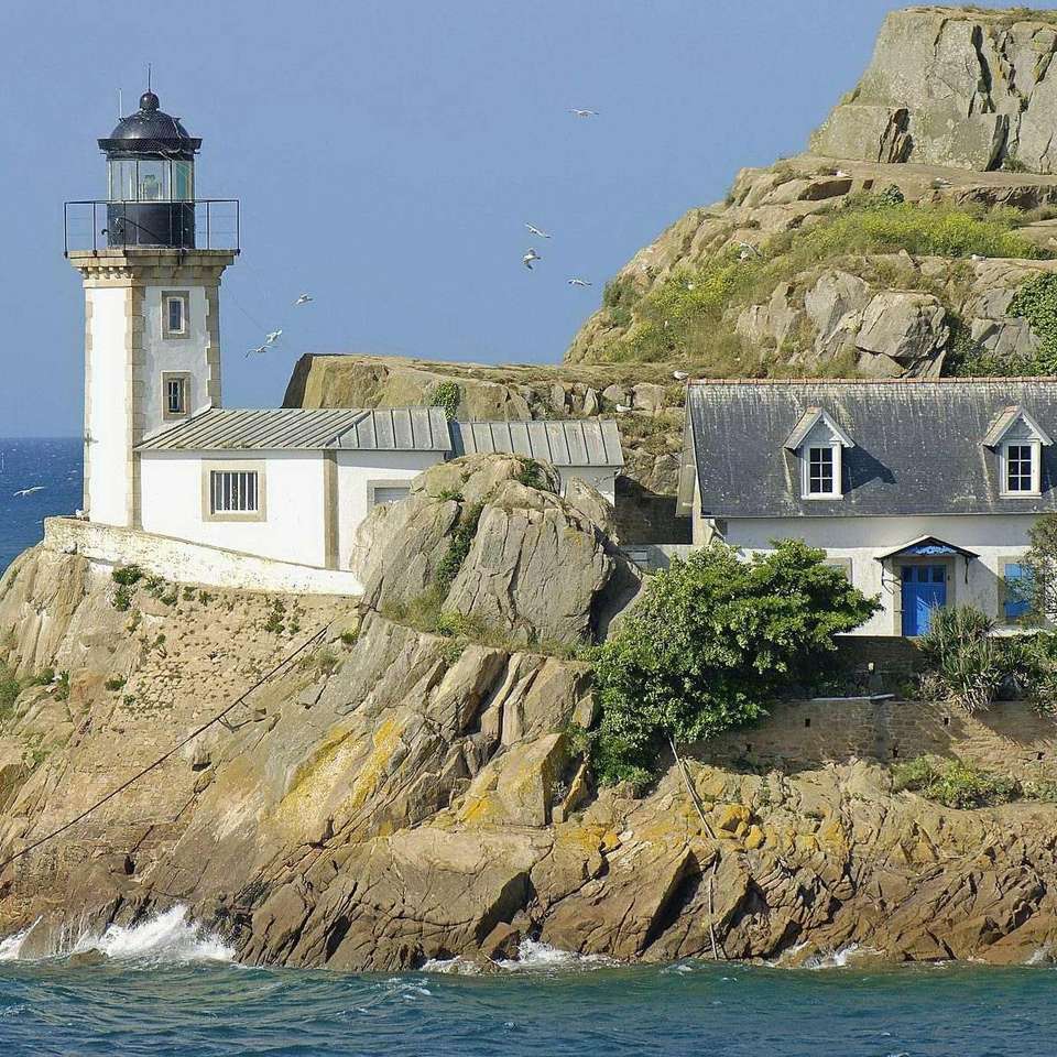 Lighthouse in France online puzzle