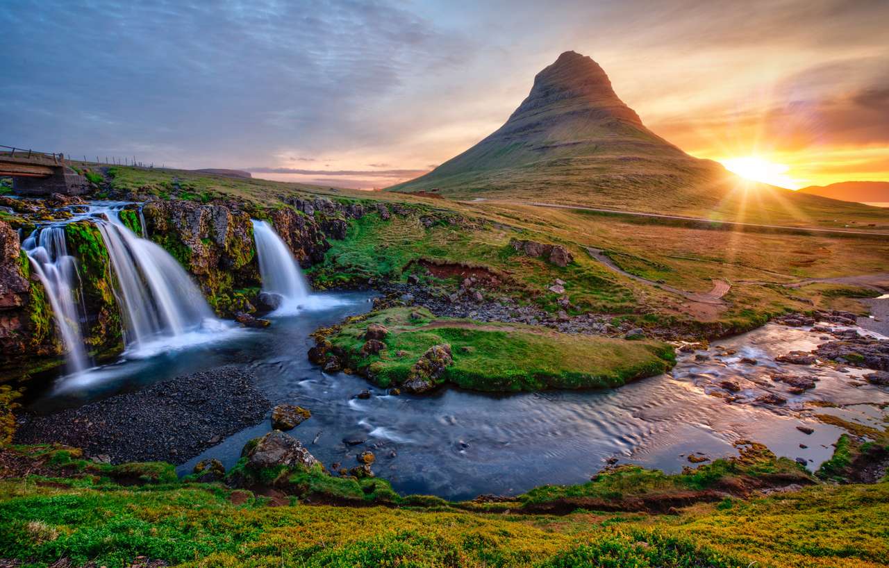 Kirkjufell Mountain, IJsland legpuzzel online