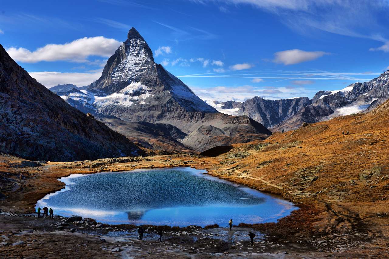 Matterhorn se refleja en el lago Riffelsee rompecabezas en línea
