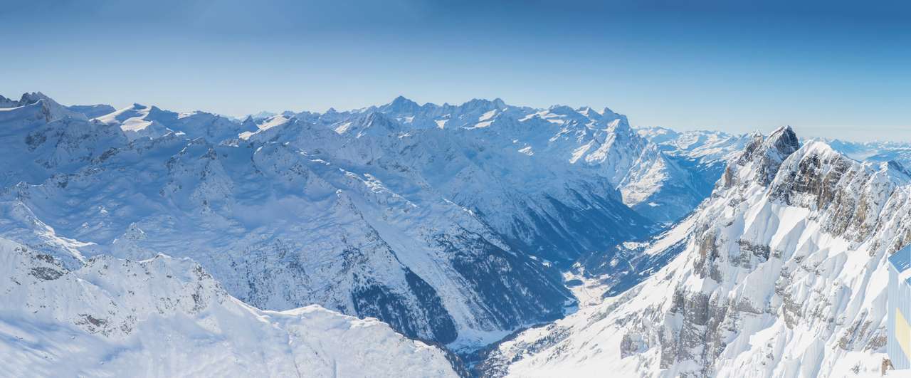 Зимние альпийские пейзажи пазл онлайн