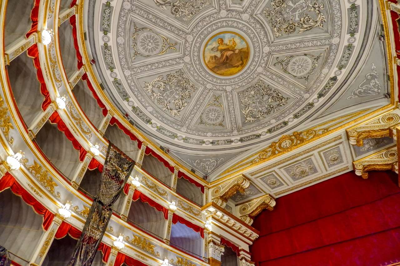Театр в Ното - Сицилия онлайн-пазл