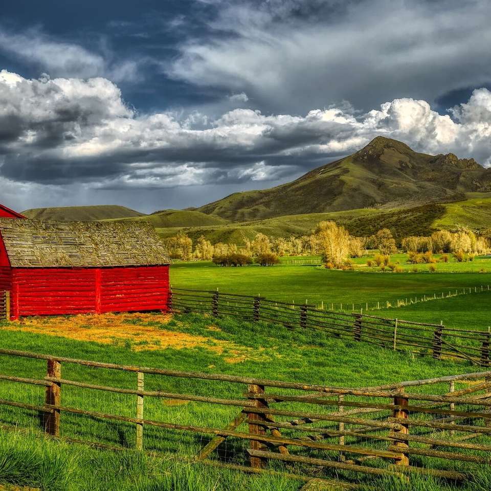 Barn in the mountains jigsaw puzzle online
