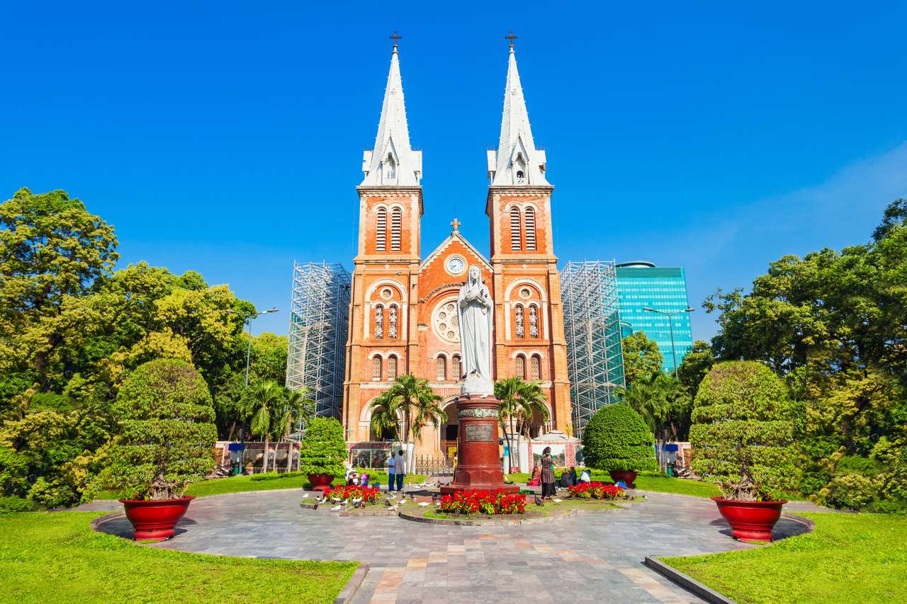Notre Dame katedrála bazilika Saigonu skládačky online