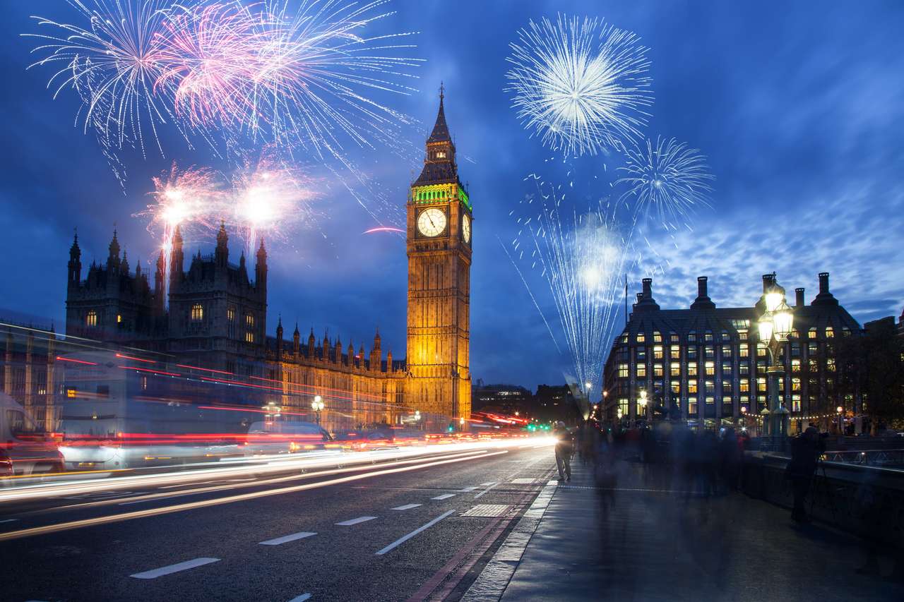 Fuochi d'artificio intorno a Big Ben puzzle online