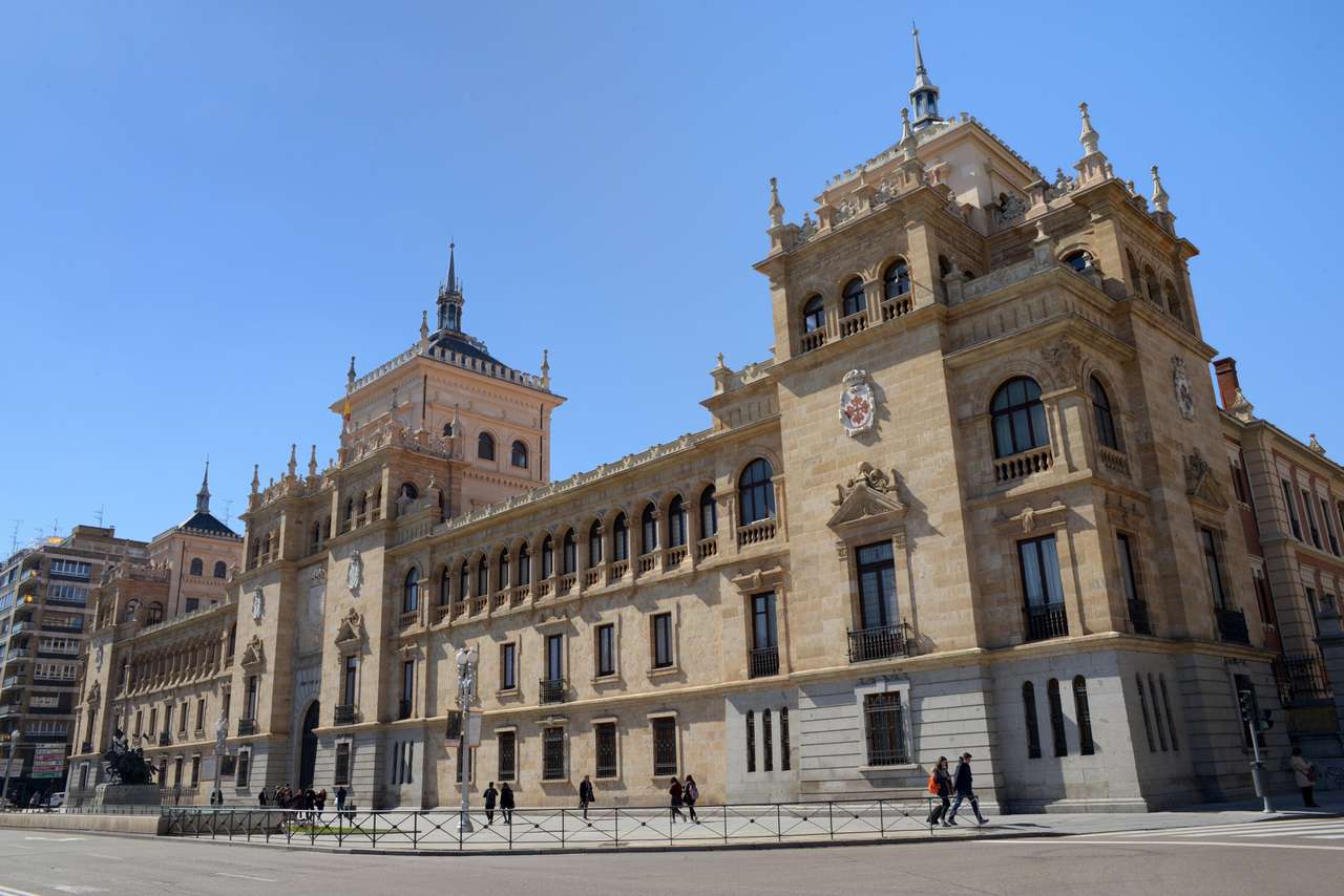 Cavalery akademie Square Zorilla v Valladolidu online puzzle