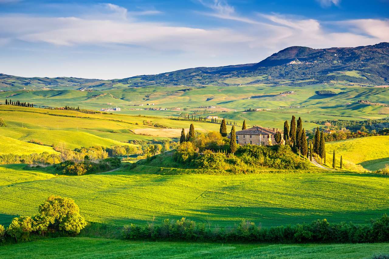 Hermoso paisaje de la Toscana al atardecer, Italia rompecabezas en línea
