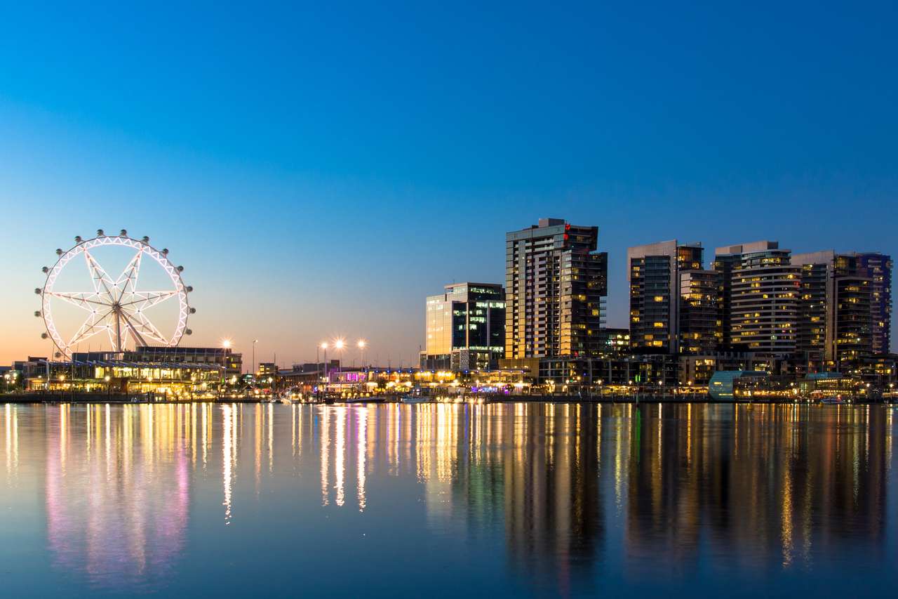 The Docklands Waterfront of Melbourne, Australia por la noche rompecabezas en línea